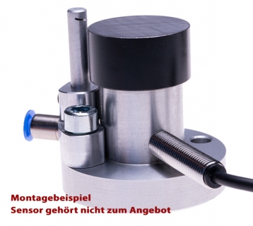 Cleaning nozzle for tool length sensor