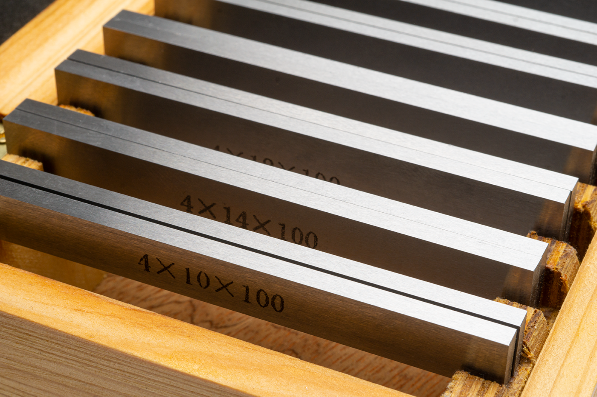 Parallelunterlagen Set 18teilig 4 x 100 mm