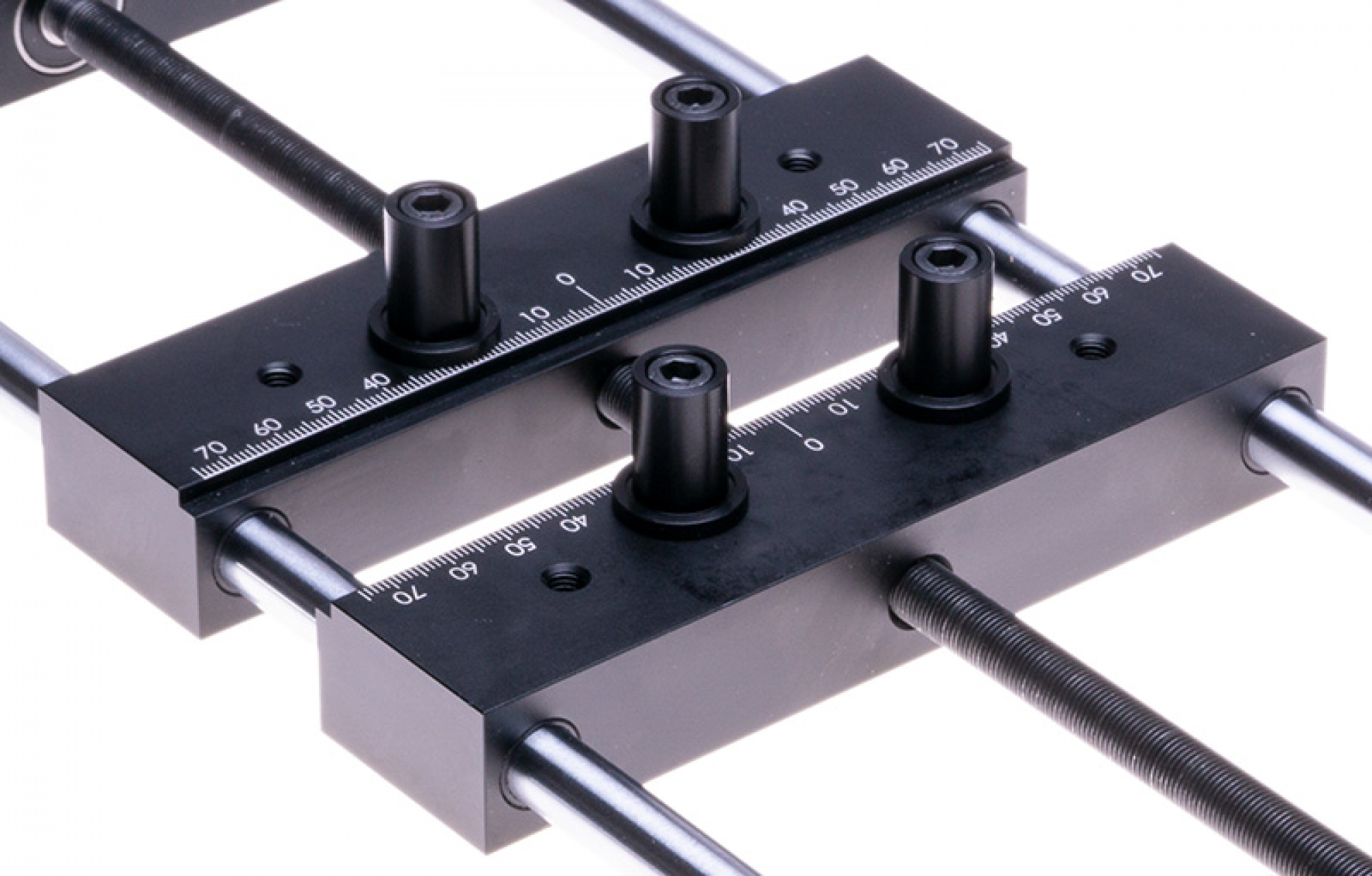 Set of clamping bolts